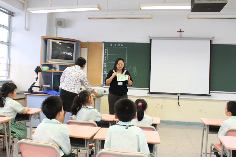 19.  1B 班學生很專心!.JPG
